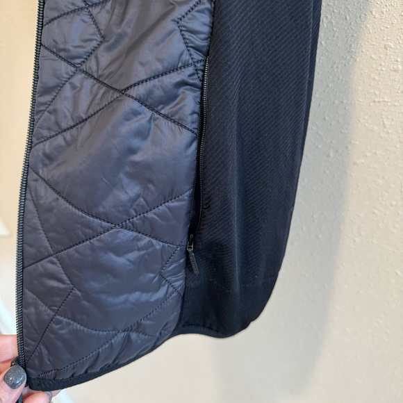Athleta Lightweight Layering Vest - Picture 7 of 10